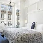 Otel W - Opera 5*