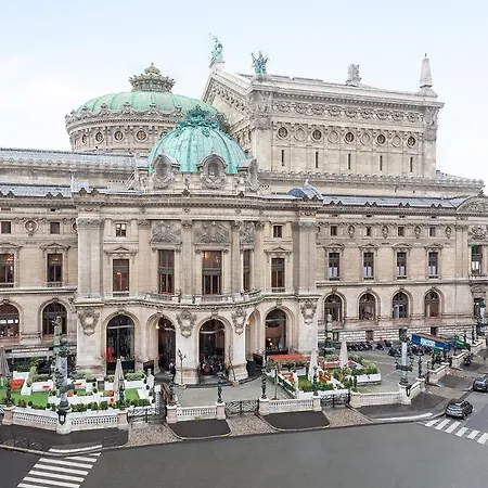 W - Opera Hotel