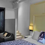 W - Opera מלון
