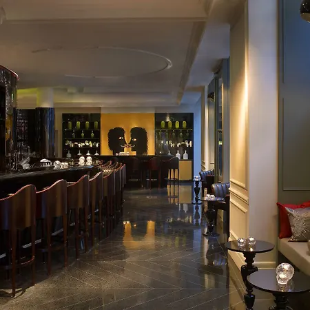 W - Opera 5* París