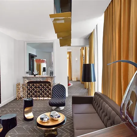 W - Opera 5* París