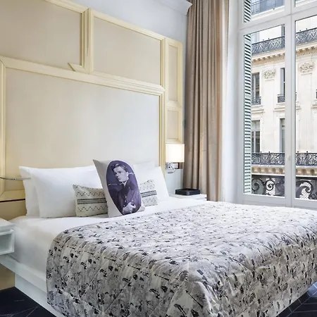 W - Opera 5* París