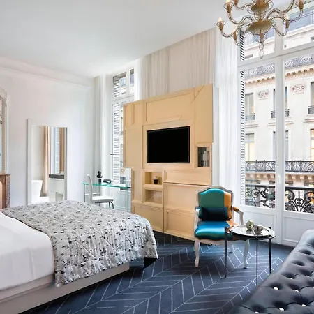 Hotel W - Opera
