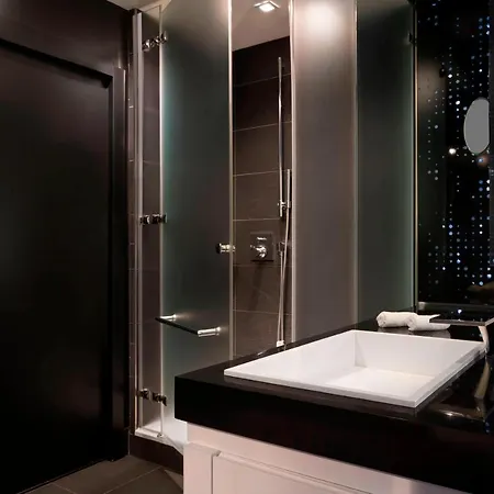 W - Opera Hotel